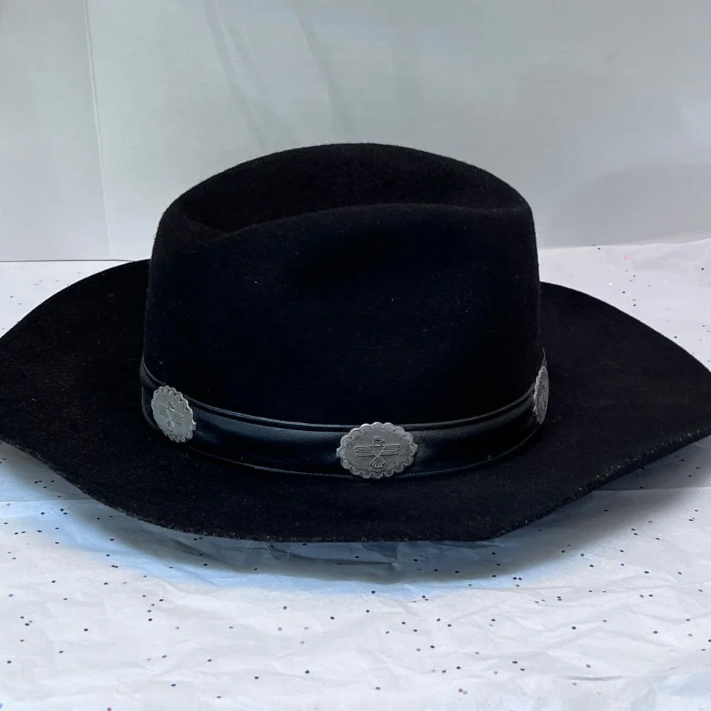 Madhatters gunslinger cowboy